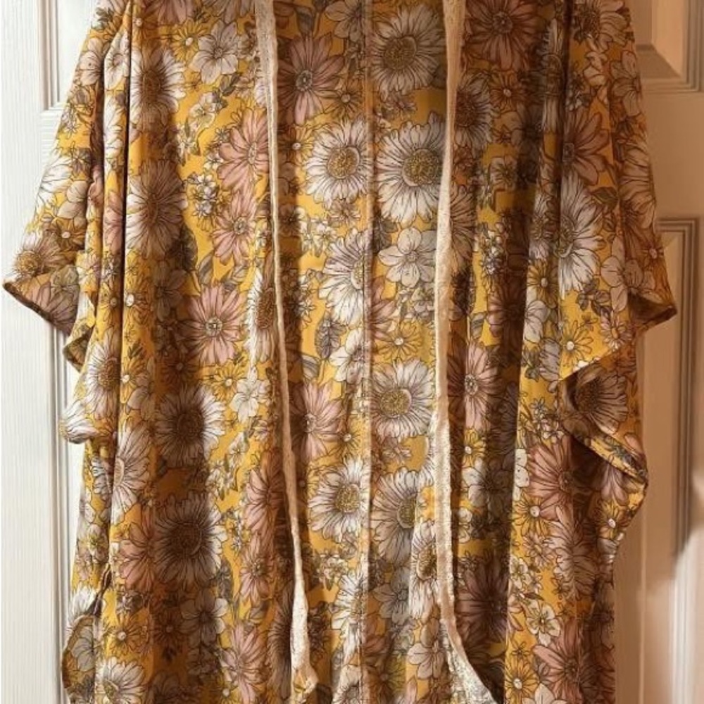 Maurices Floral Kimono Top - Yellow and Cream
